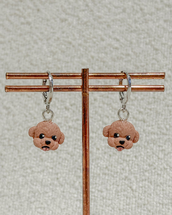 Doggo V2.0 - Orangey Brown Dog Dangle (Silver/Goldware)